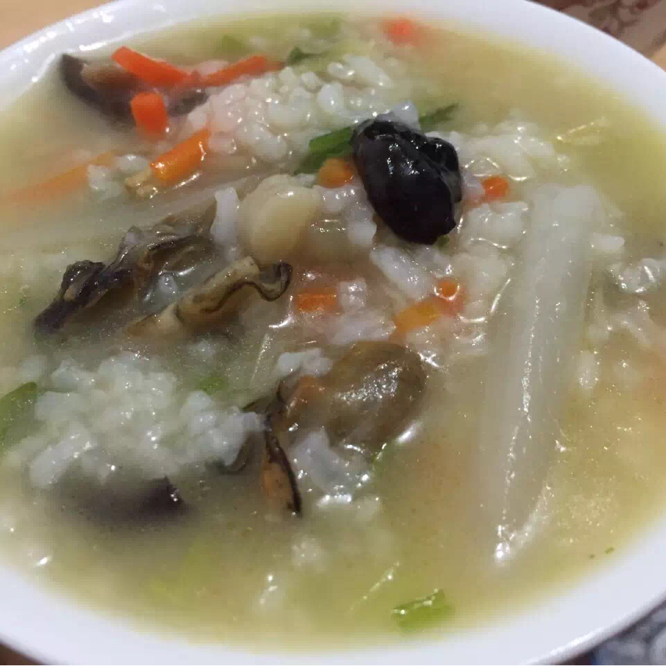干贝蛤蜊海鲜粥