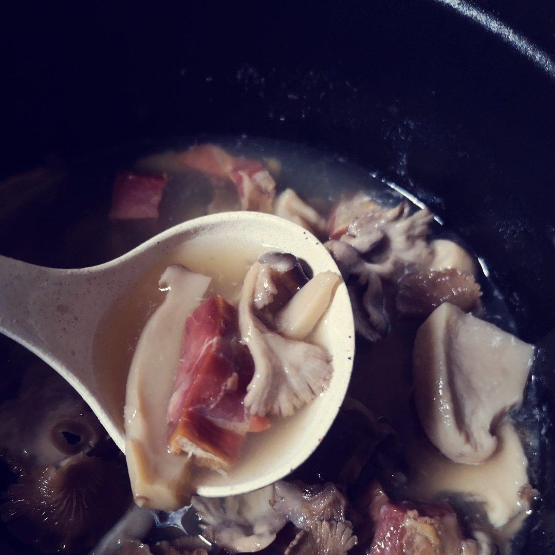 火腿豆腐平菇汤
