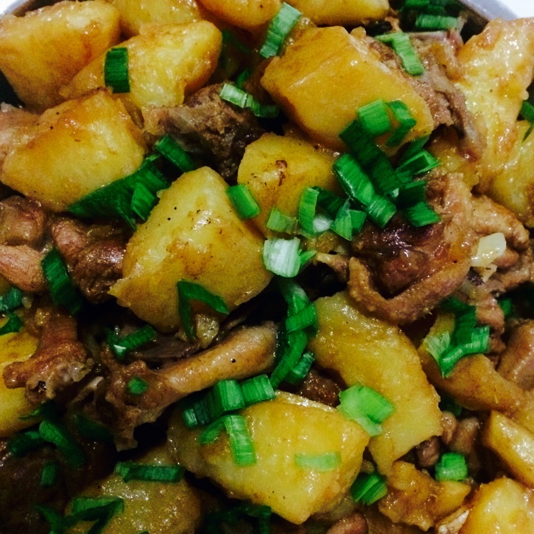 五香土豆焖鸭