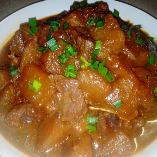 萝卜焖牛腩