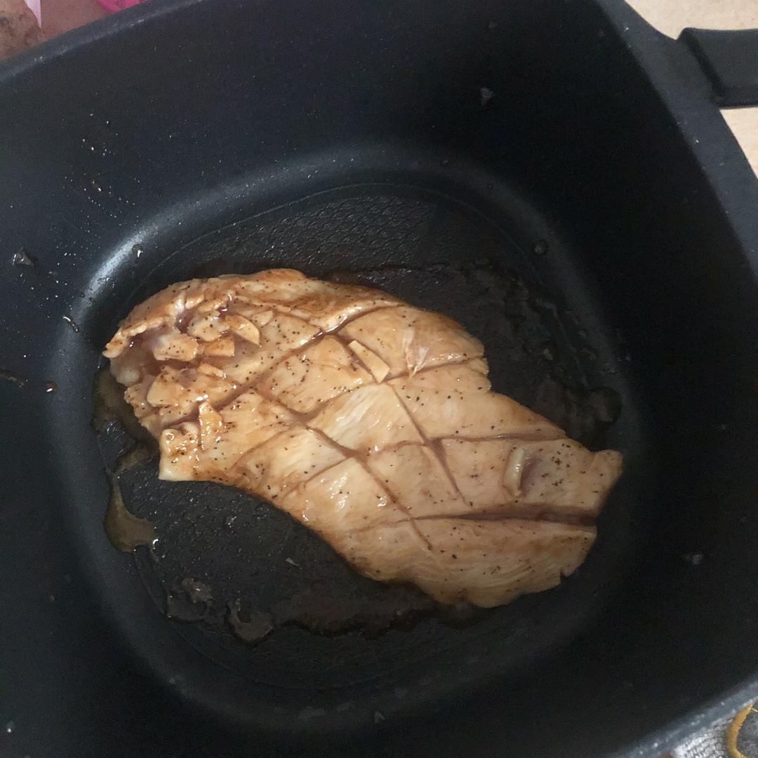 酷炫屌炸天好吃的煎鸡胸肉（香蒜蜂蜜煎鸡胸肉）