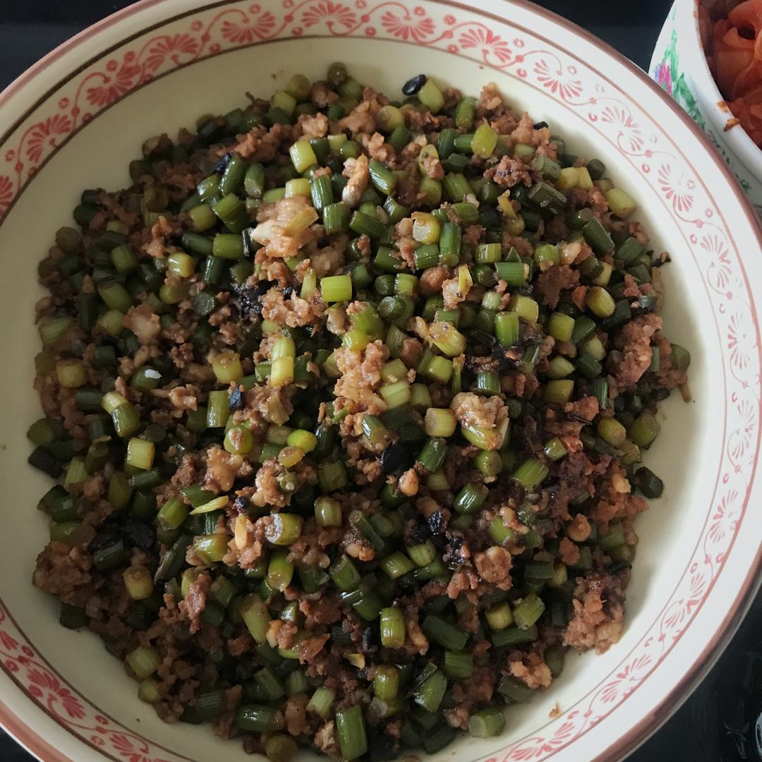 肉末炒蒜苗(苍蝇头)