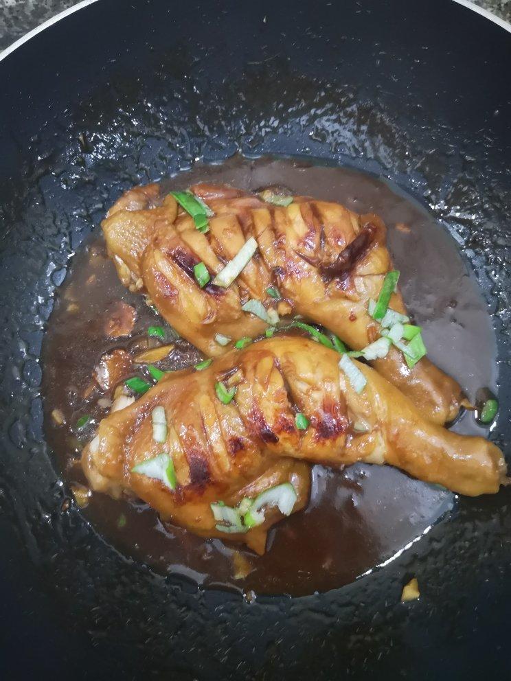 🔥好吃到飙泪的秘汁多汁蒜香鸡腿，鲜嫩到流口水。