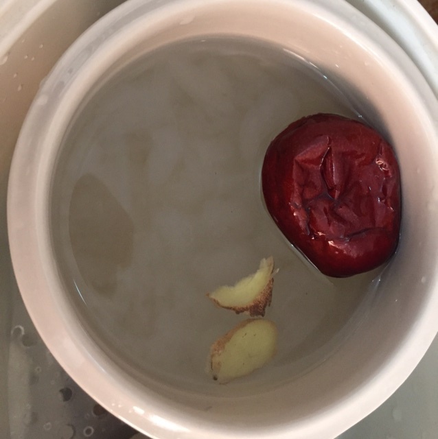 红枣冰糖炖雪蛤