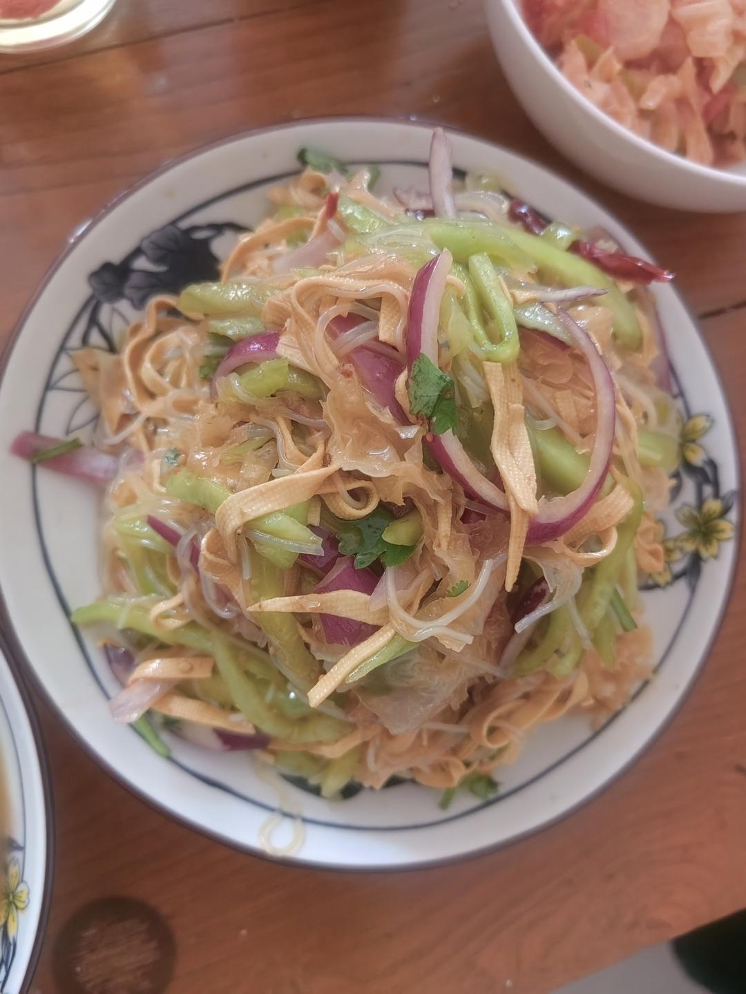 夏季凉拌菜万能油醋汁，酸辣可口低脂低卡，拌啥都好吃！凉拌豆腐皮绝了