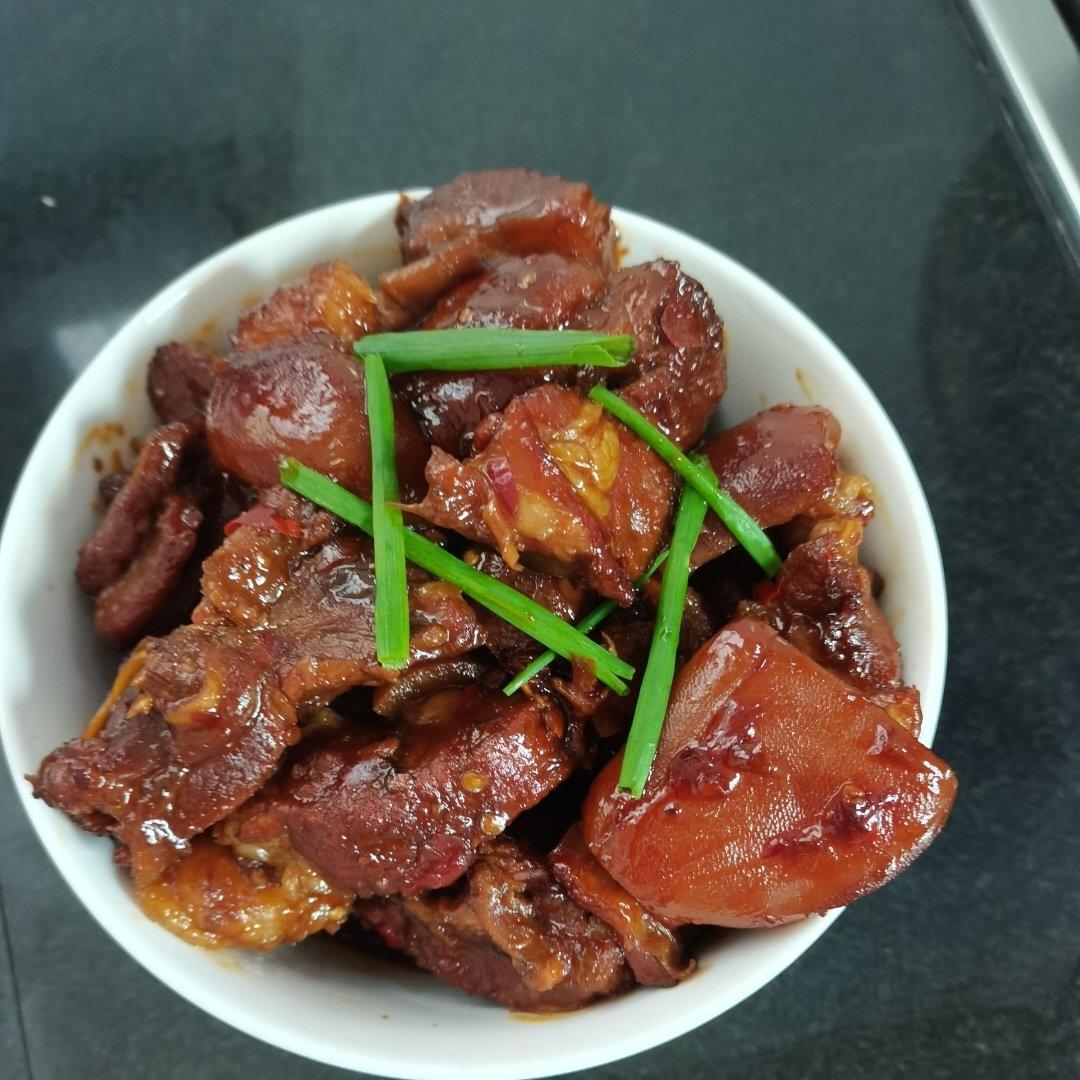 想吃正宗红焖羊肉，让起源地~新乡人告诉你😊➡️红焖羊🐏️肉的味！红焖羊🐑️肉的色！