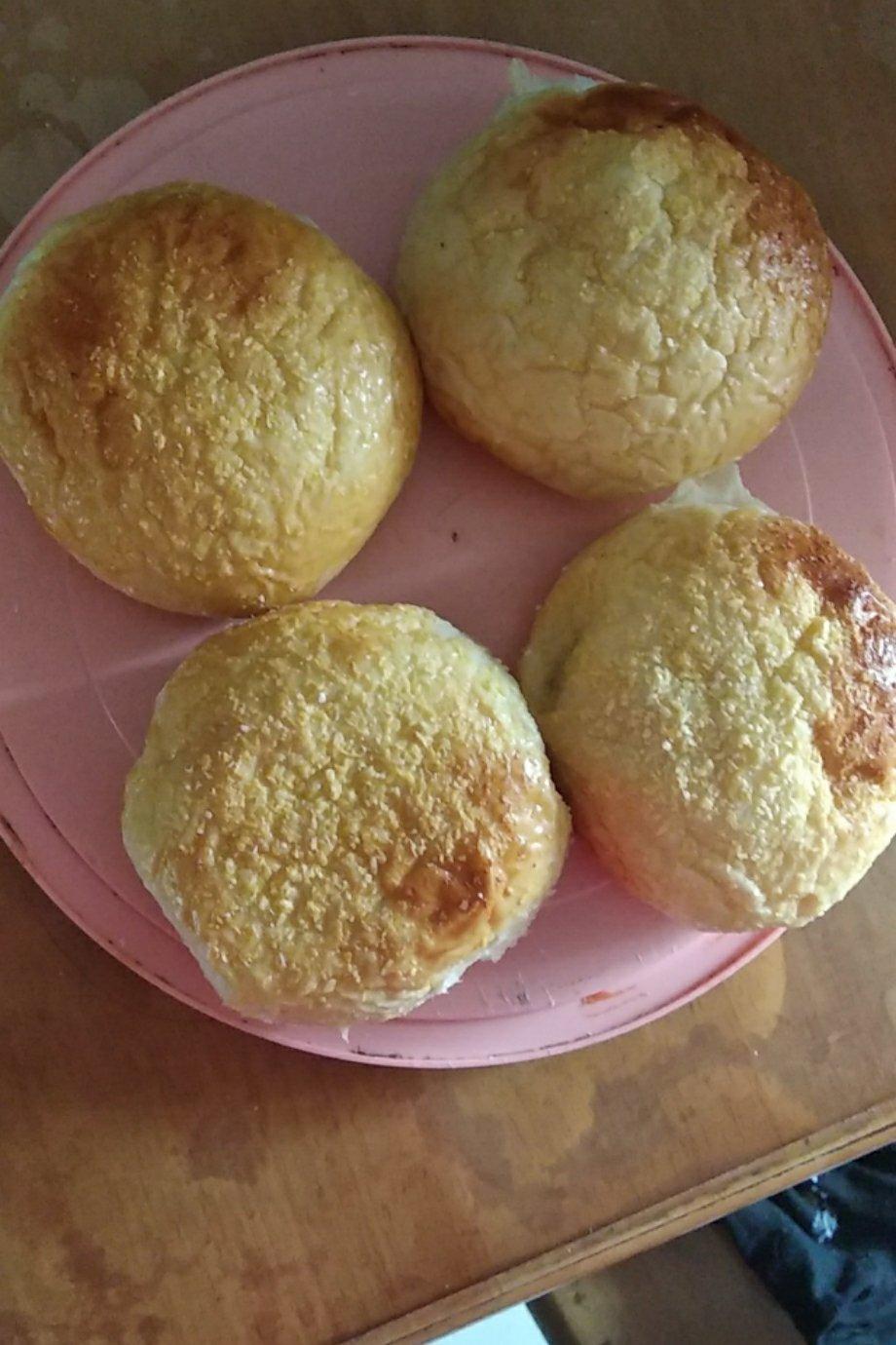 椰蓉豆沙面包