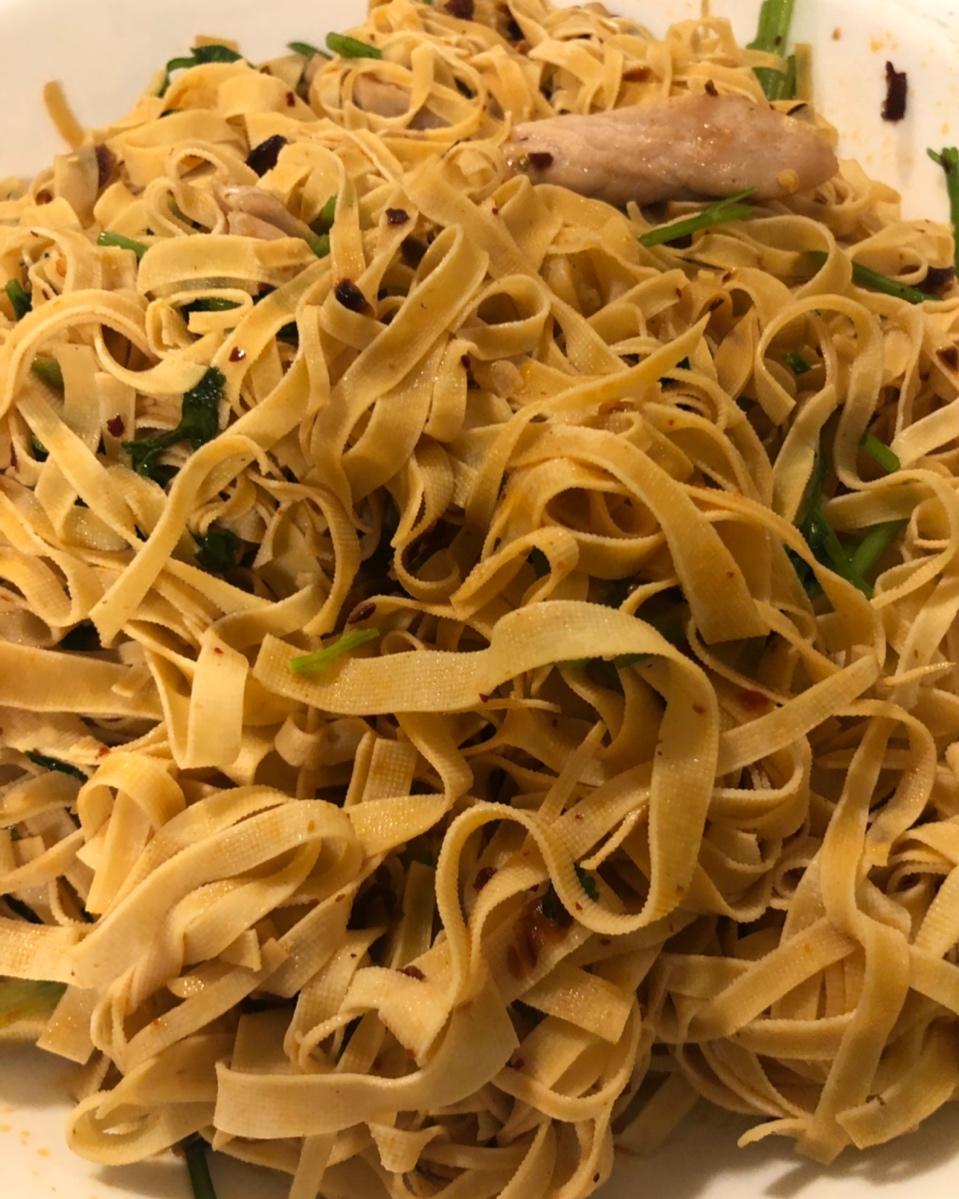 青椒豆腐皮炒肉丝
