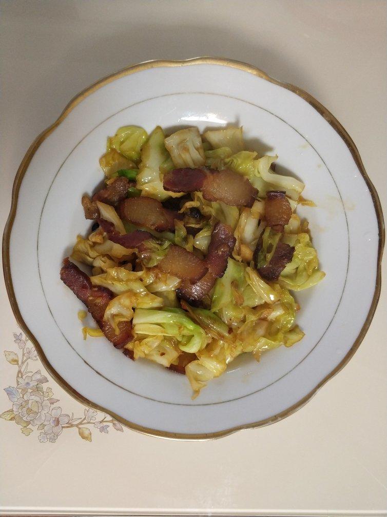 卷心菜炒腊肉