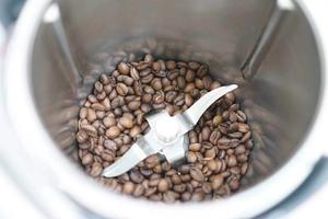 卡布奇诺咖啡（含咖啡粉和奶泡的制作）的做法 步骤1