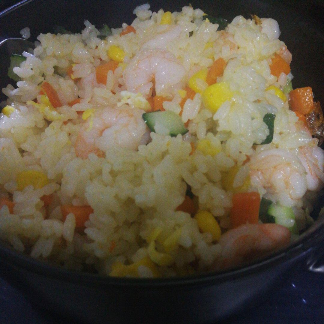 什锦虾仁炒饭 清爽口感（一个人的晚餐）