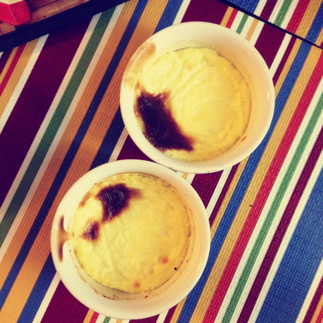 Crèmebrulée。法式烤布雷。焦糖布丁。