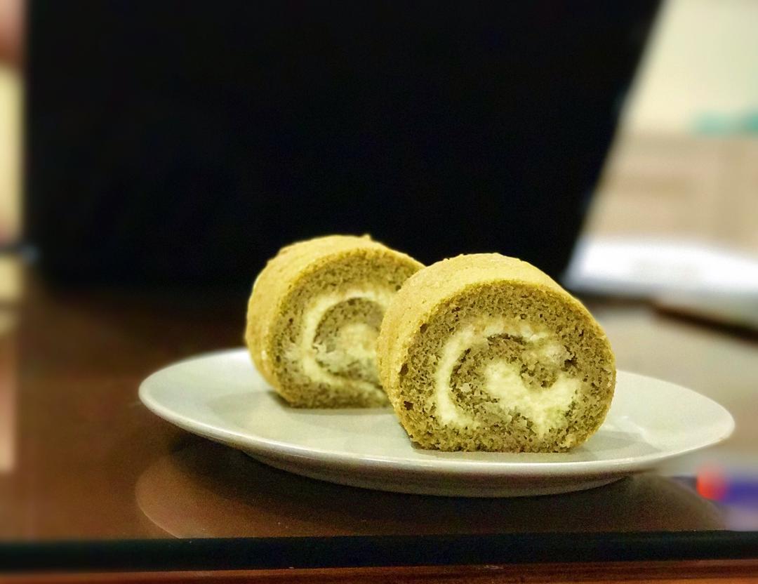 抹茶戚风蛋糕卷