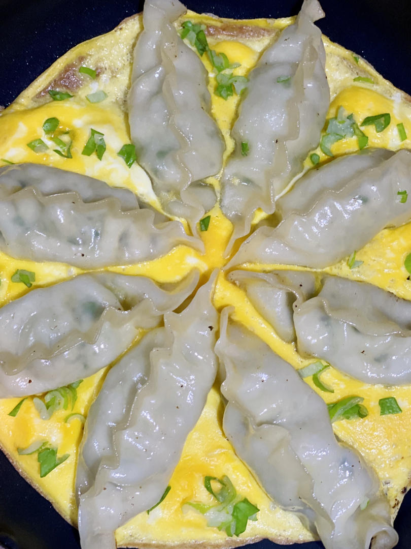 十分钟快手菜抱蛋煎饺（速冻饺子）