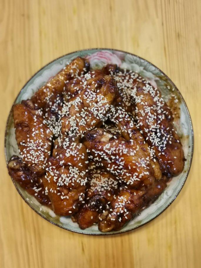 厨师长教你：“可乐鸡翅”的家常做法，味道鲜嫩可口，先收藏起来