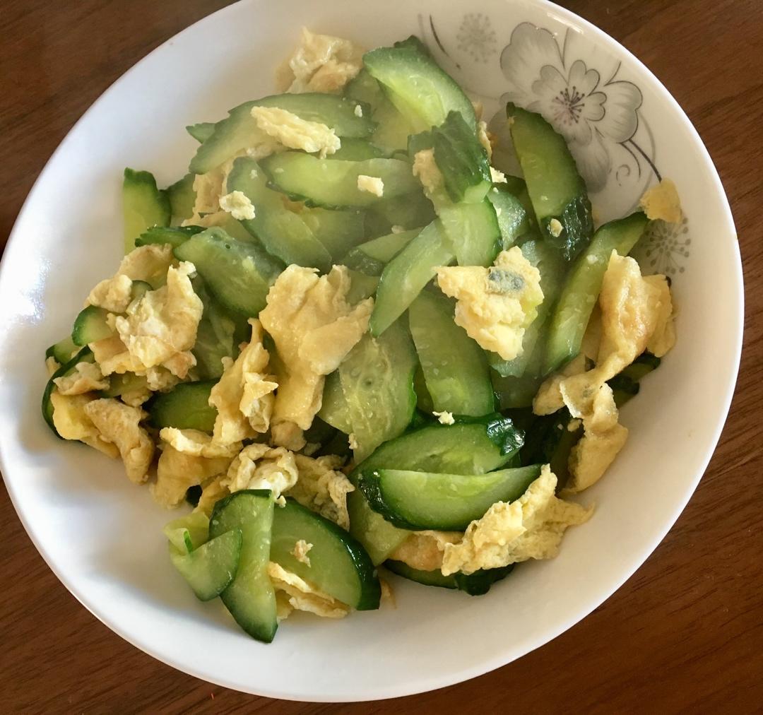 黄瓜炒鸡蛋