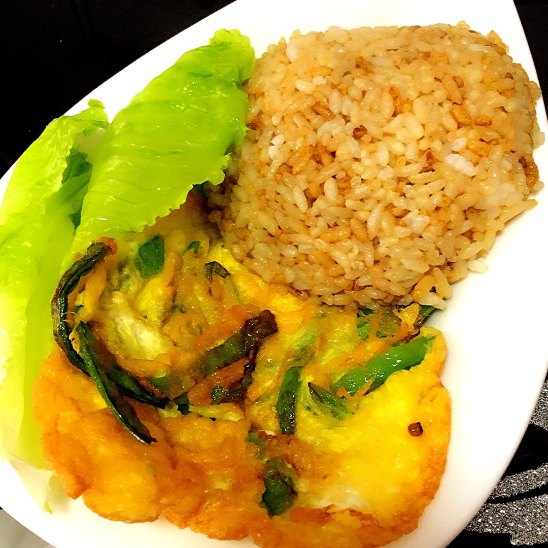 花果山好吃狗做的鸡蛋饭