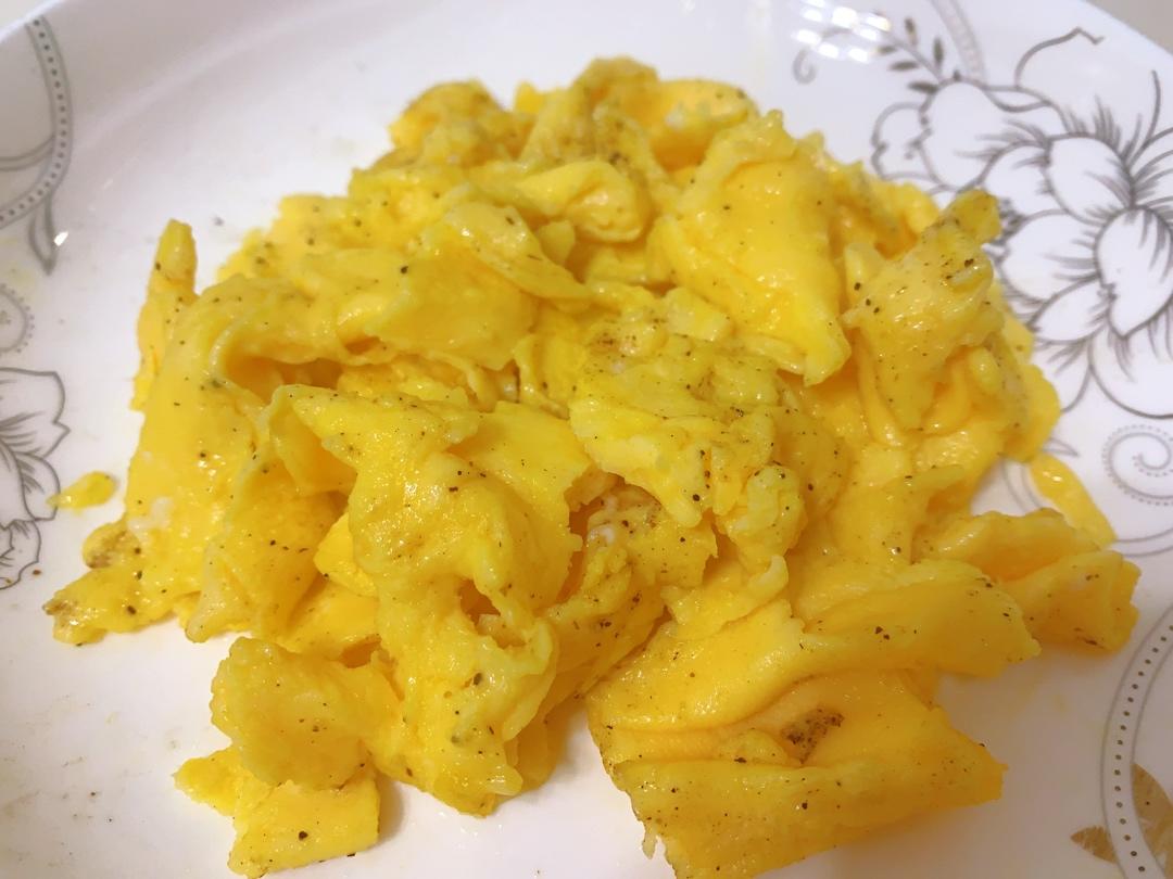 超松软的美式炒蛋 Scrambled Eggs