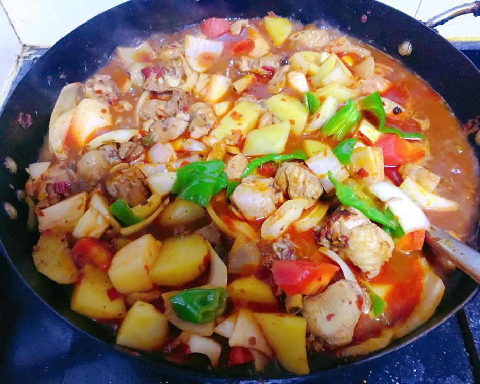 大盘鸡拌面的做法