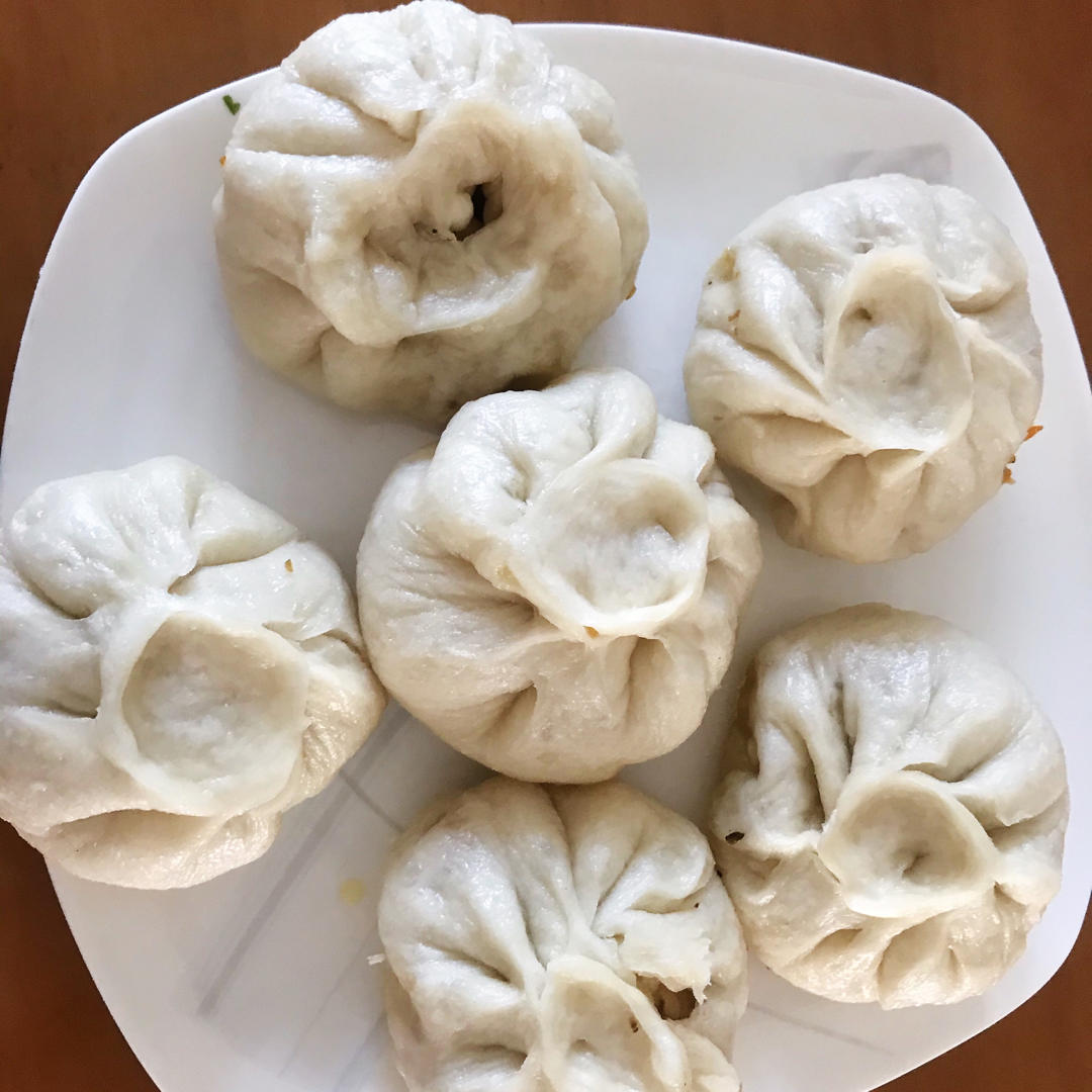 香菇鸡肉包子