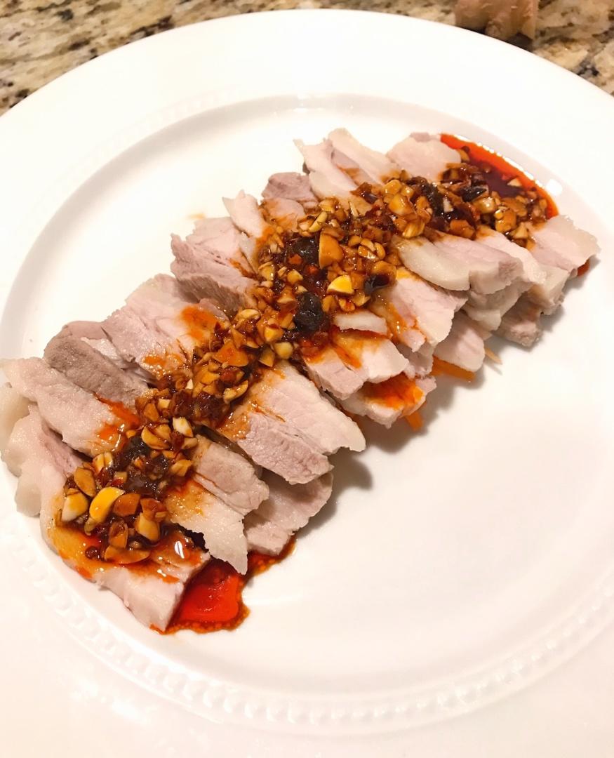 厨师长教你：“蒜泥白肉”的家常做法，看的口水直流