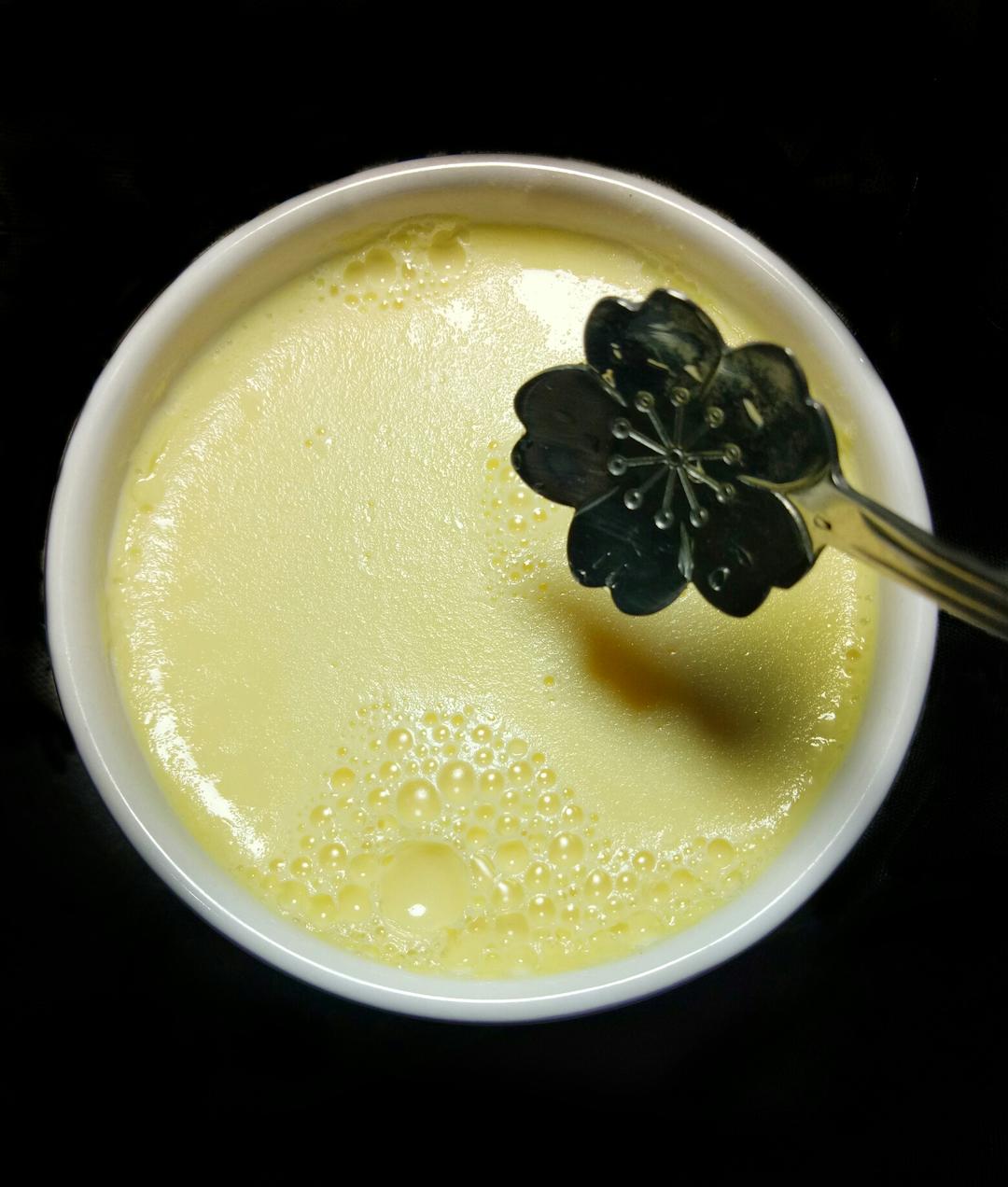 完胜百✘✘浓郁的芒果慕斯奶酪的做法