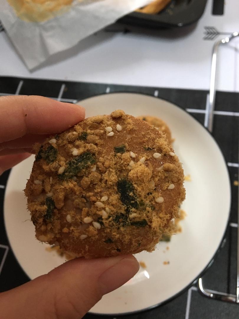 软绵绵的海苔肉松小贝