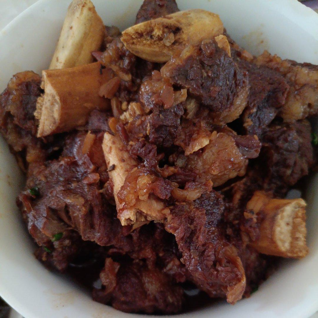 香焖牛排骨