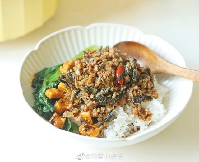 北鼎铸铁锅食谱|梅干菜肉燥的做法