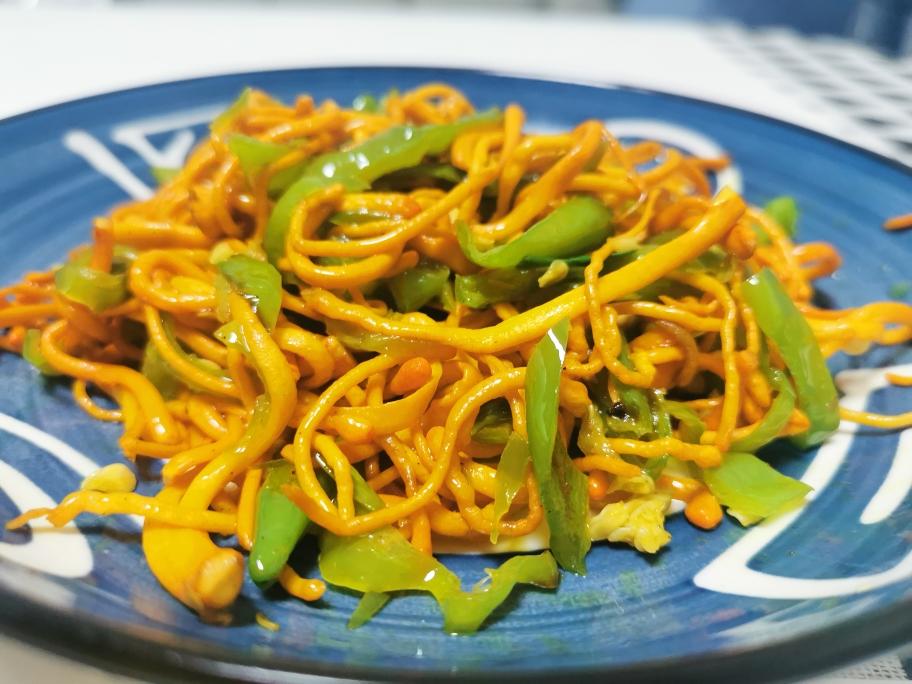 青椒虫草花的做法