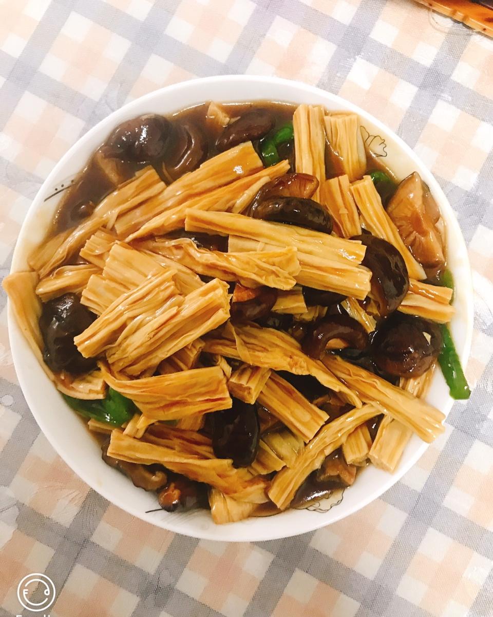 腐竹烧香菇
