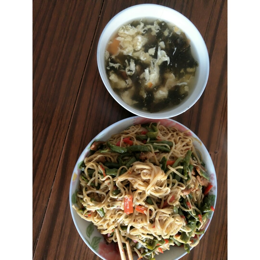 最适合夏天的一锅出--酱香豆角焖面