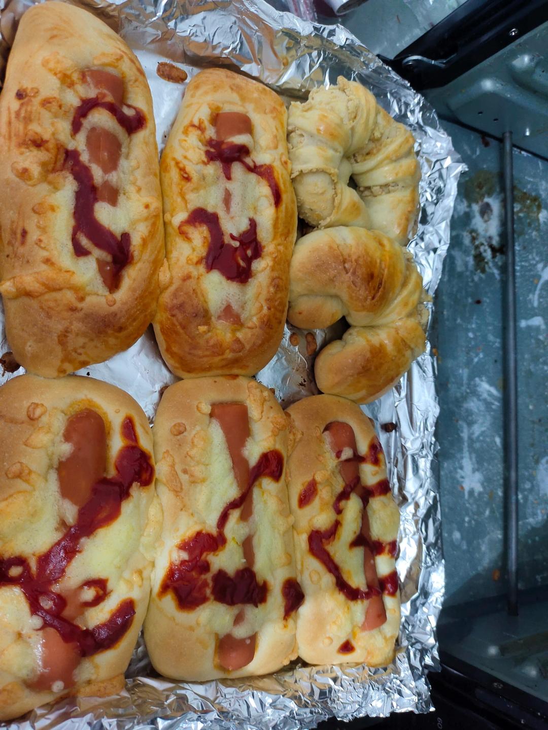 香葱芝士肠仔包（热狗面包）