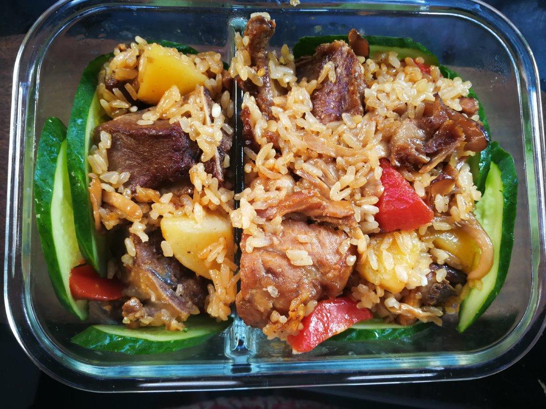 喷香排骨焖饭（爆好吃）