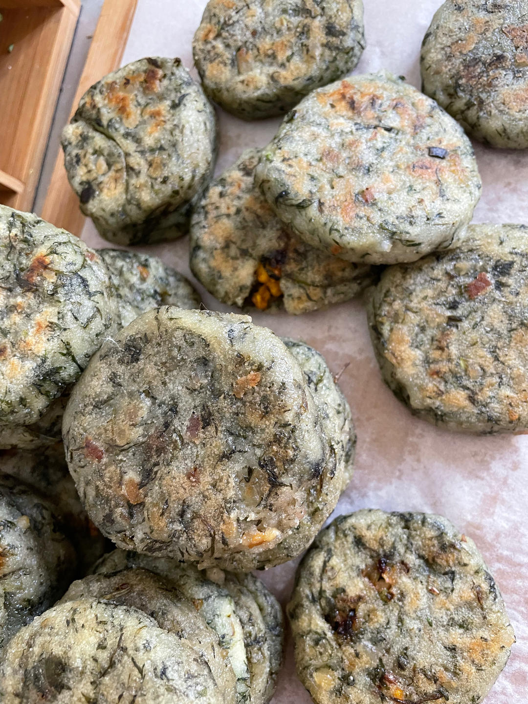 一年一度的蒿子粑粑的季节的做法