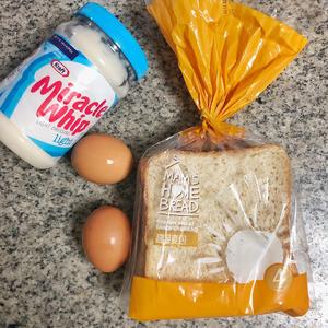【夏日必学】超美味的鸡蛋沙律三明治的做法 步骤1