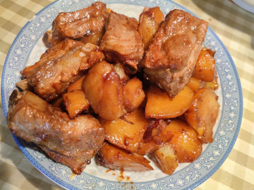 土豆炖排骨