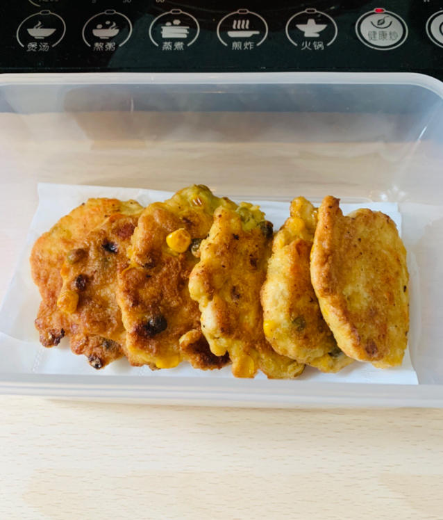 〔健身餐〕无油鸡胸肉饼
