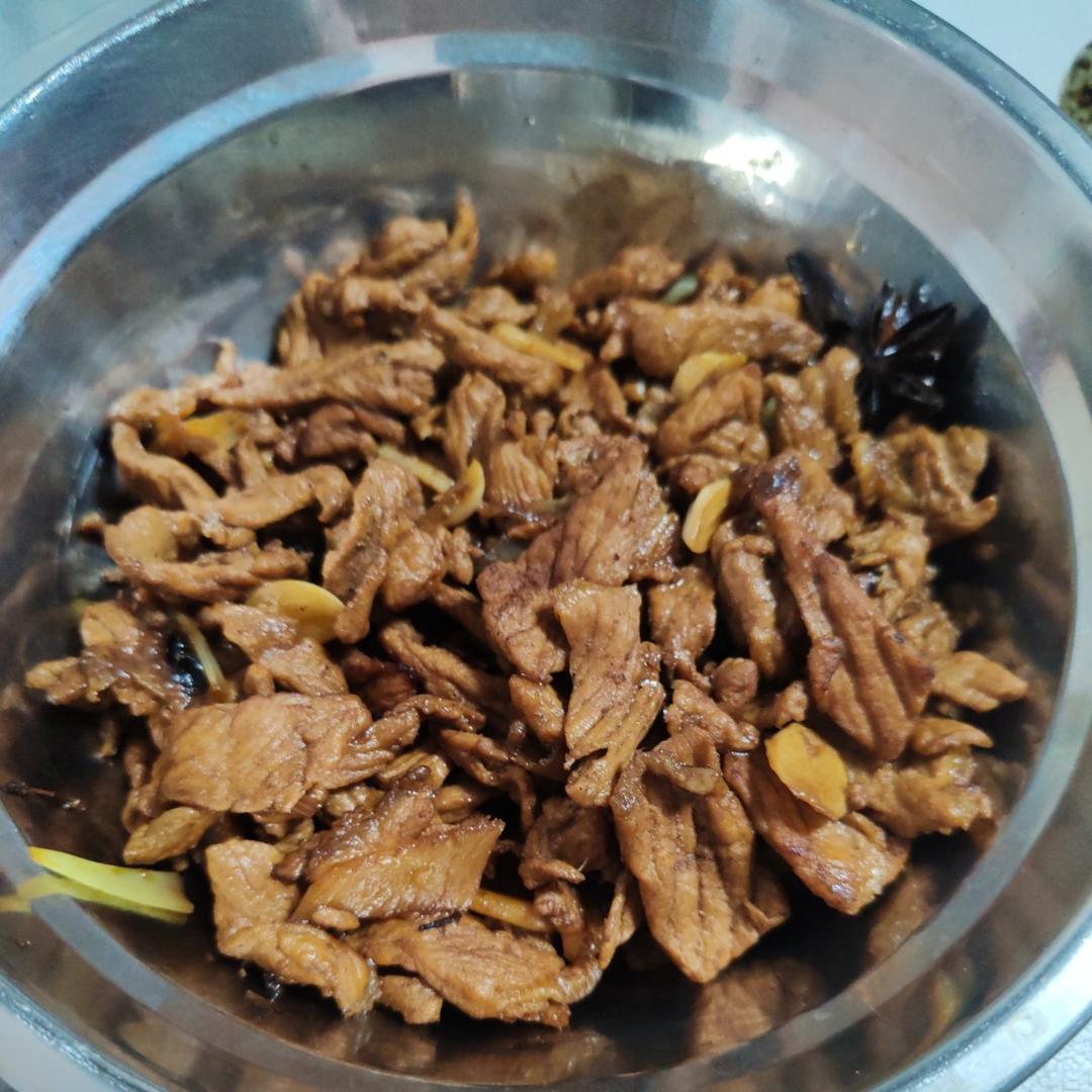 家常炒肉🐷