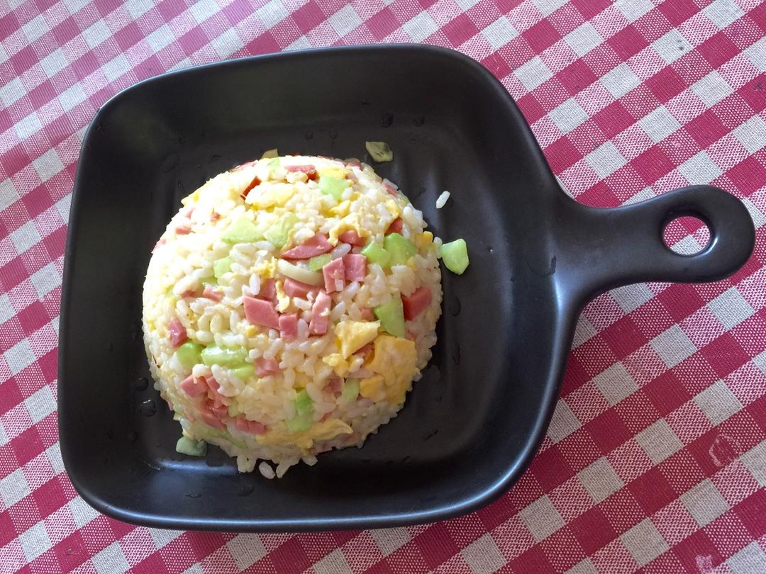黄金火腿肠蛋炒饭