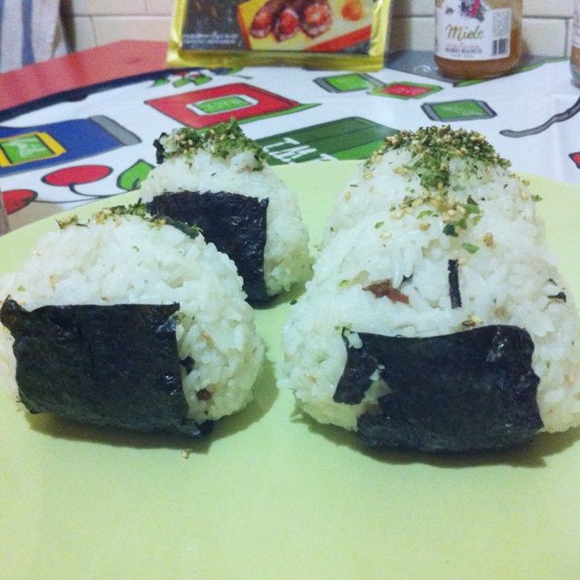 鸡蛋三角饭团