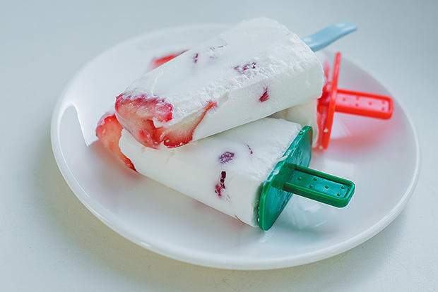 草莓酸奶冰淇淋的做法