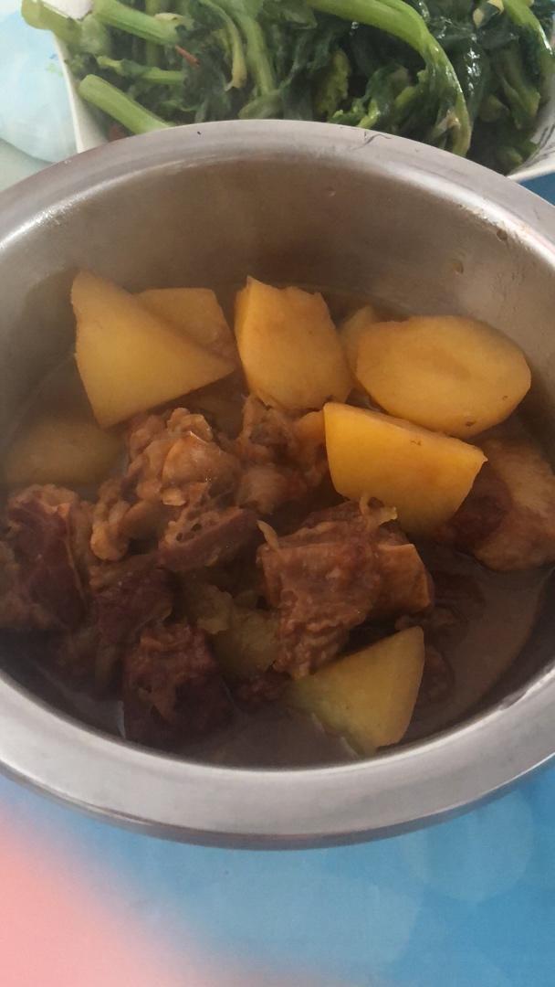 番茄土豆炖牛腩
