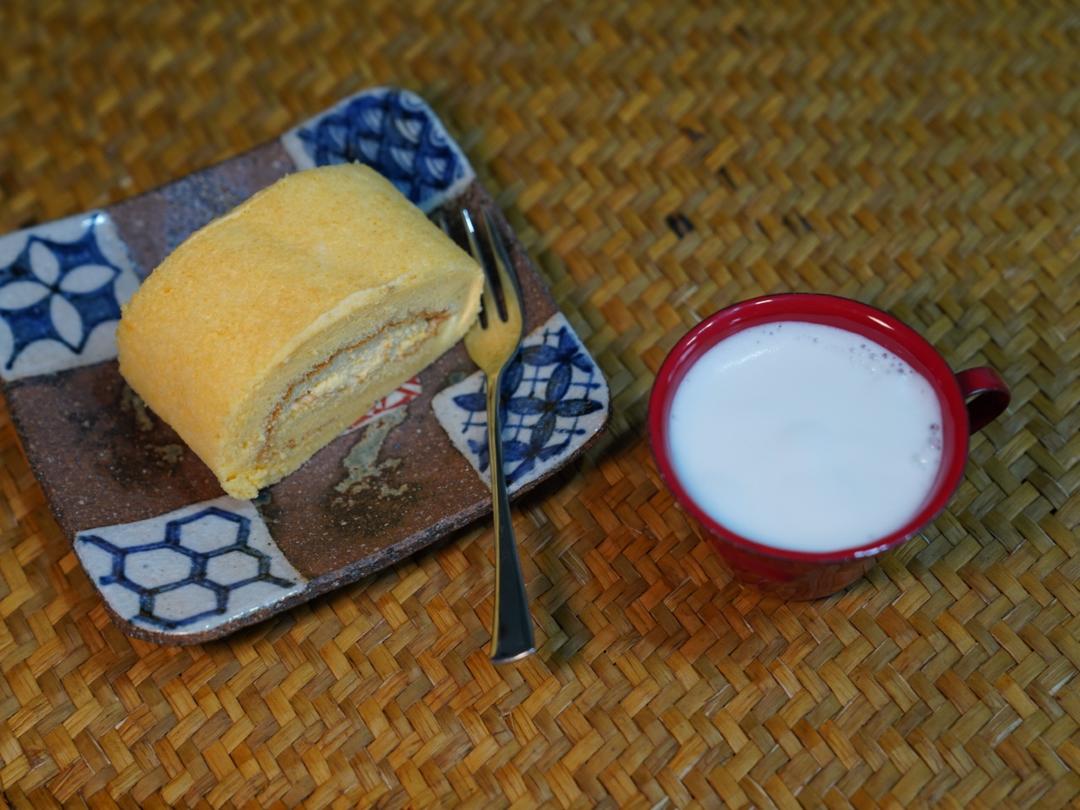 柠檬奶油蛋糕卷，超好吃的柠檬香缇奶油做法