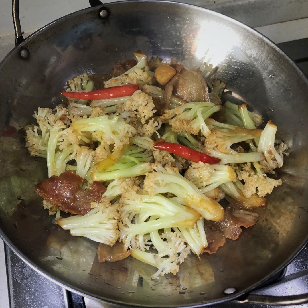 老丁的私房菜-干锅花菜
