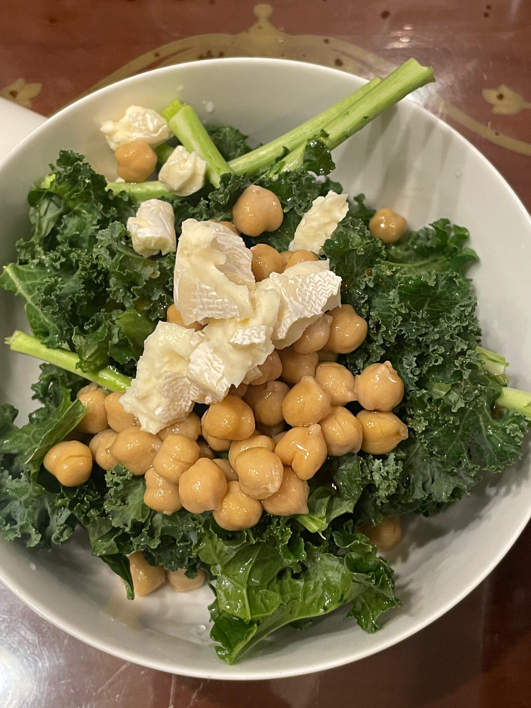 羽衣甘蓝鹰嘴豆沙拉