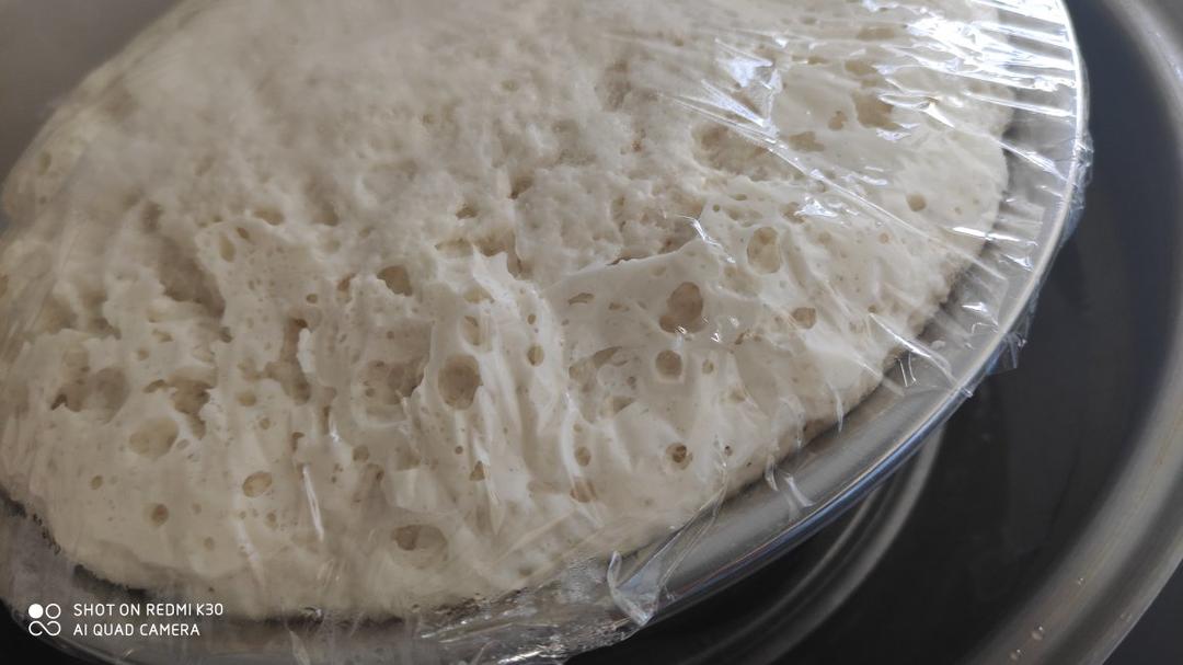 就像有句话所说：成年人的世界里，从来就没有“容易”二字。很多时候，你只能单枪匹马，直面生活的兵荒马乱。