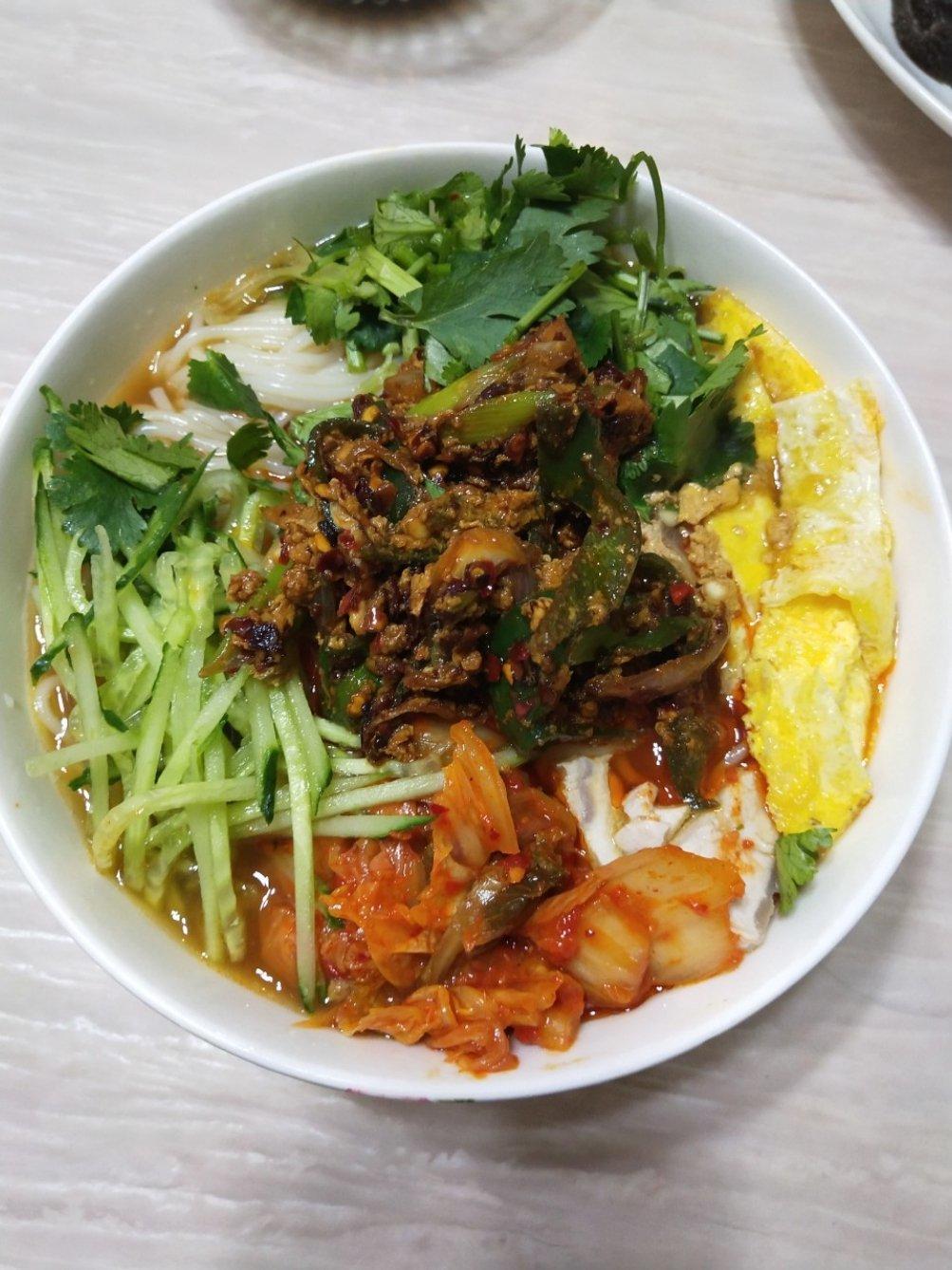 1做的辣白菜拌面