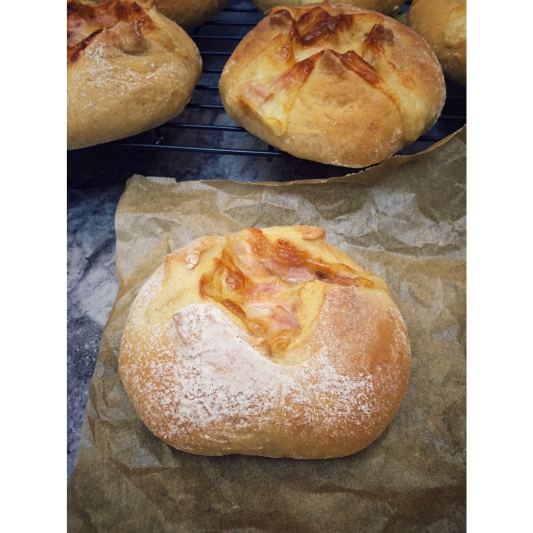 全麦芝士熔岩面包