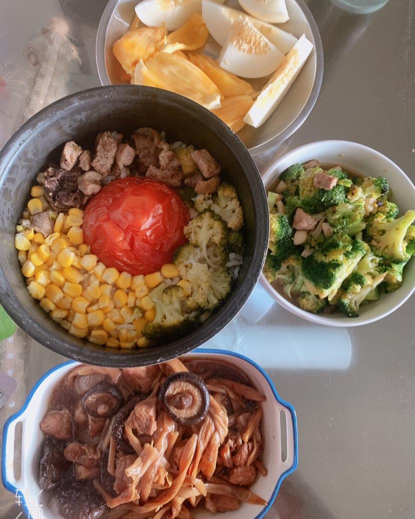 黄花菜炖肉